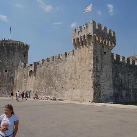 Sea View With Heated Infinity Swimming Pool Trogir