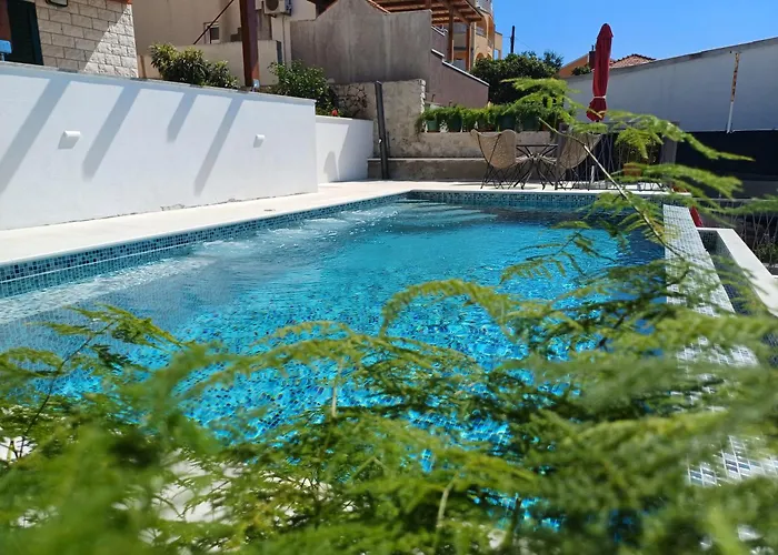 Apartment Sea View With Heated Infinity Swimming Pool