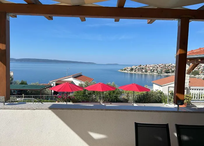 Sea View With Heated Infinity Swimming Pool Trogir