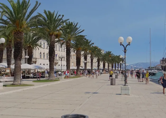 Appartement Sea View With Heated Infinity Swimming Pool *