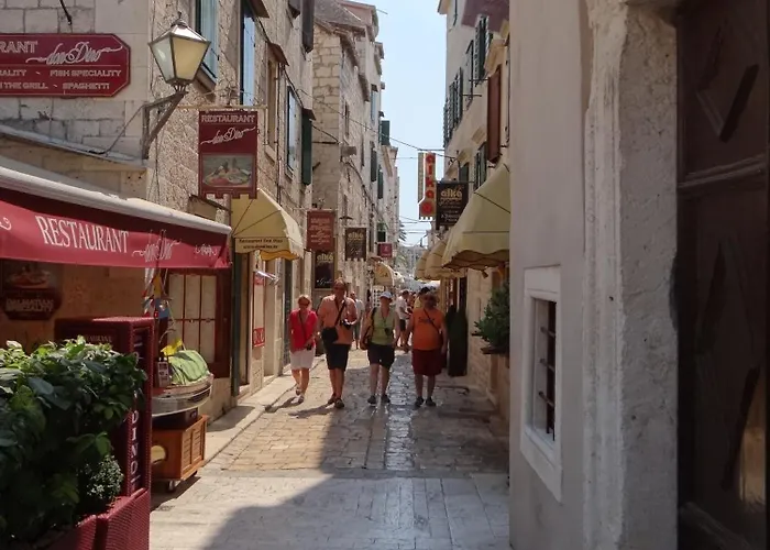 Sea View With Heated Infinity Swimming Pool