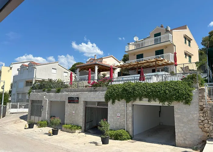 Sea View With Heated Infinity Swimming Pool Appartement Trogir